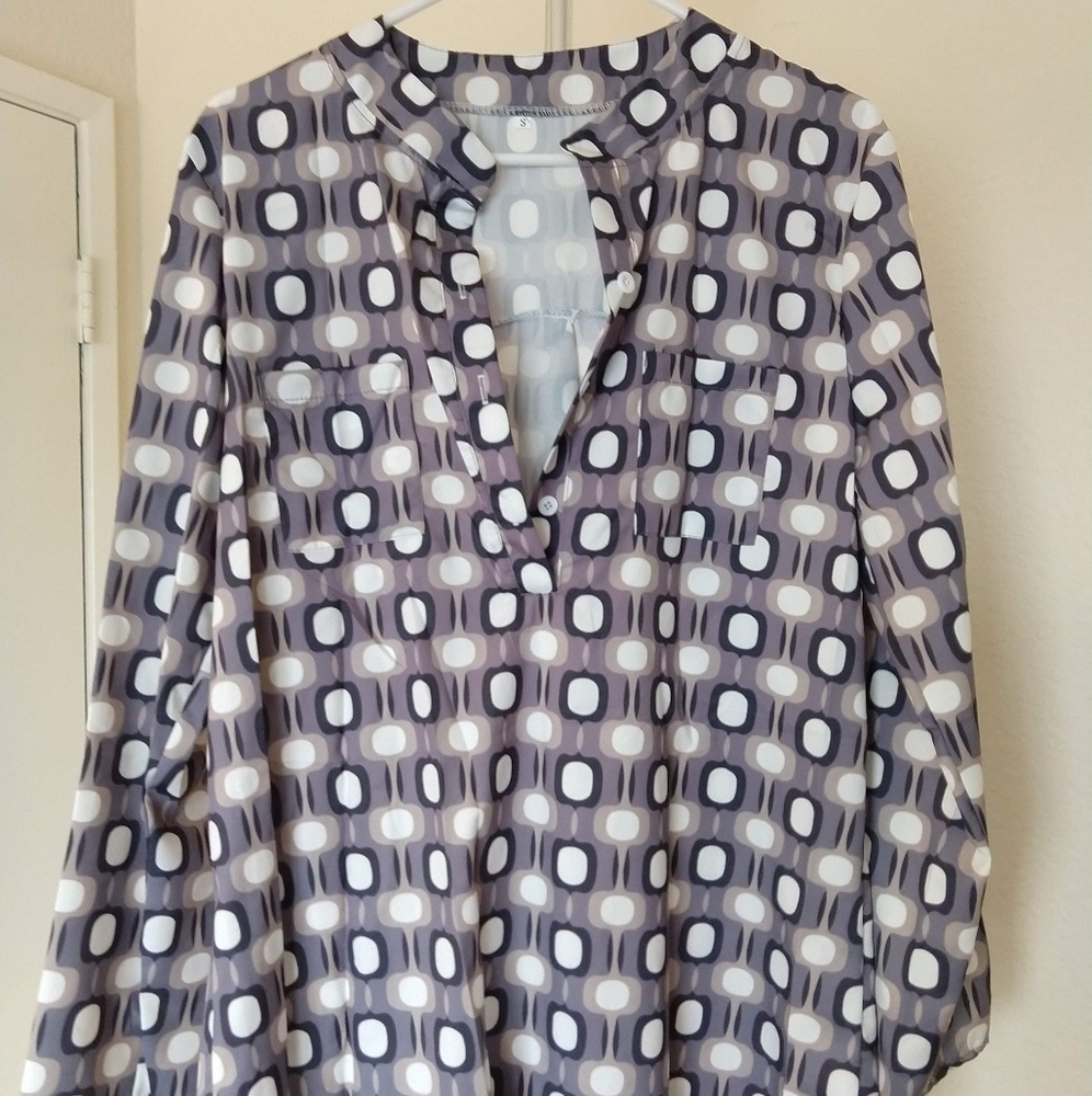 Three quarter sleeve blouse